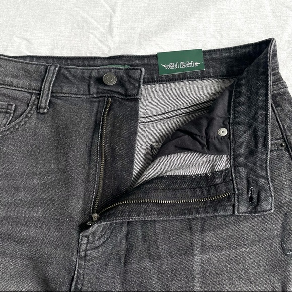 Wild Fable Highest-Rise Mom Jean Distressed Shorts - 12 - Picture 3 of 8